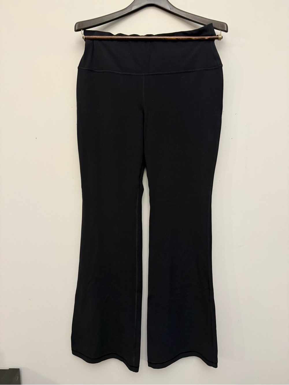 BUTTER Cheeky Hi-Rise Flare 32" Legging